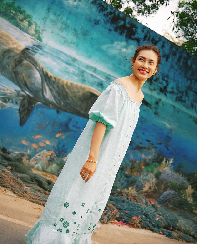  Đầm Trễ Vai Linen Thêu Tay Hạ Vy DRE210 
