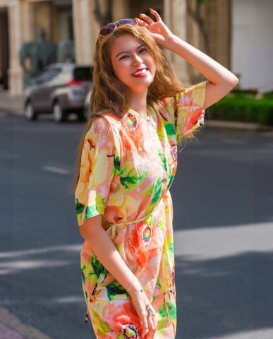 Đầm mini ngắn trên gối đầm linen vải lanh hoa | Thời trang thiết kế Hity
