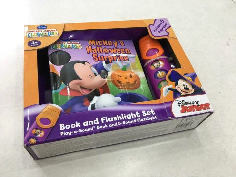 Sách Và Đèn Pin Đồ Chơi Đêm Halloween Của Ảo Thuật Gia Mickey