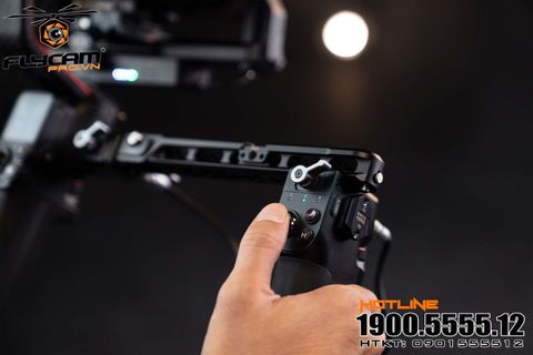 tay cầm điều khiển kết nối dji ronin