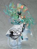  Character Vocal Series 01 Hatsune Miku Memorial Dress Ver. Figure tỉ lệ 1/7 