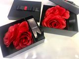  Hộp quà hoa hồng đựng son môi 