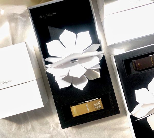  Hộp quà hoa 3D đựng son 