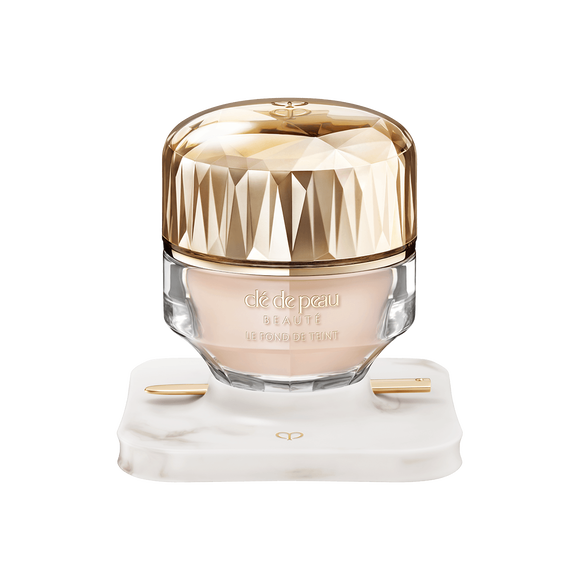  Kem Nền Hũ Cle De Peau Le Fond De Teint The Foundation 