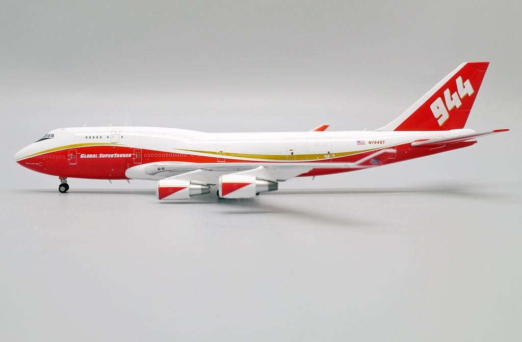 Global Super Tanker Services Boeing 747-400BCF N744ST JC Wings 1:400 JC4GSTS910 XX4910