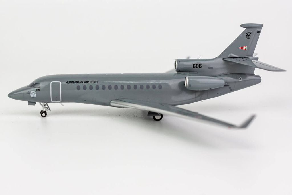 Mô Hình Máy Bay Hungarian Air Force Falcon 7X 606 | NG Model 1:200