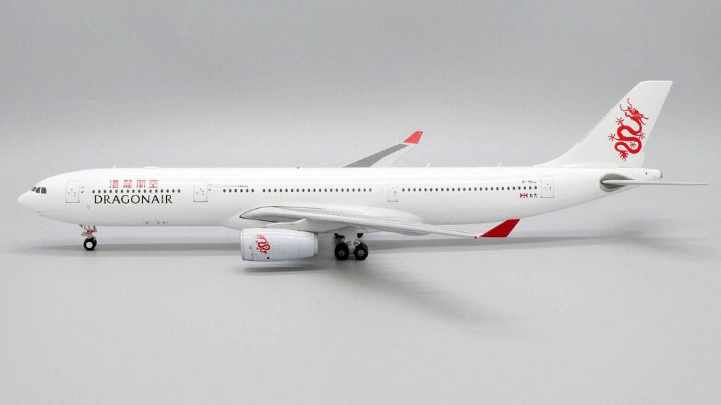 Mô hình máy bay Emirates Airlines A330 Aircraft Model 32cm