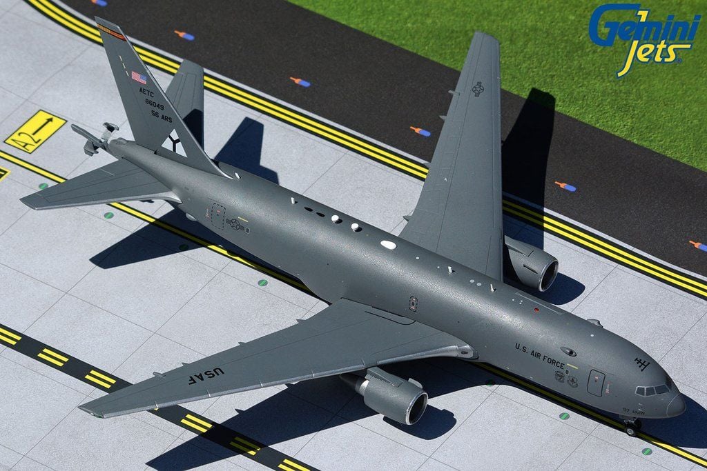 United States Air Force Boeing KC-46A 18-46049 Altus AFB GeminiJets 1:200 G2AFO960