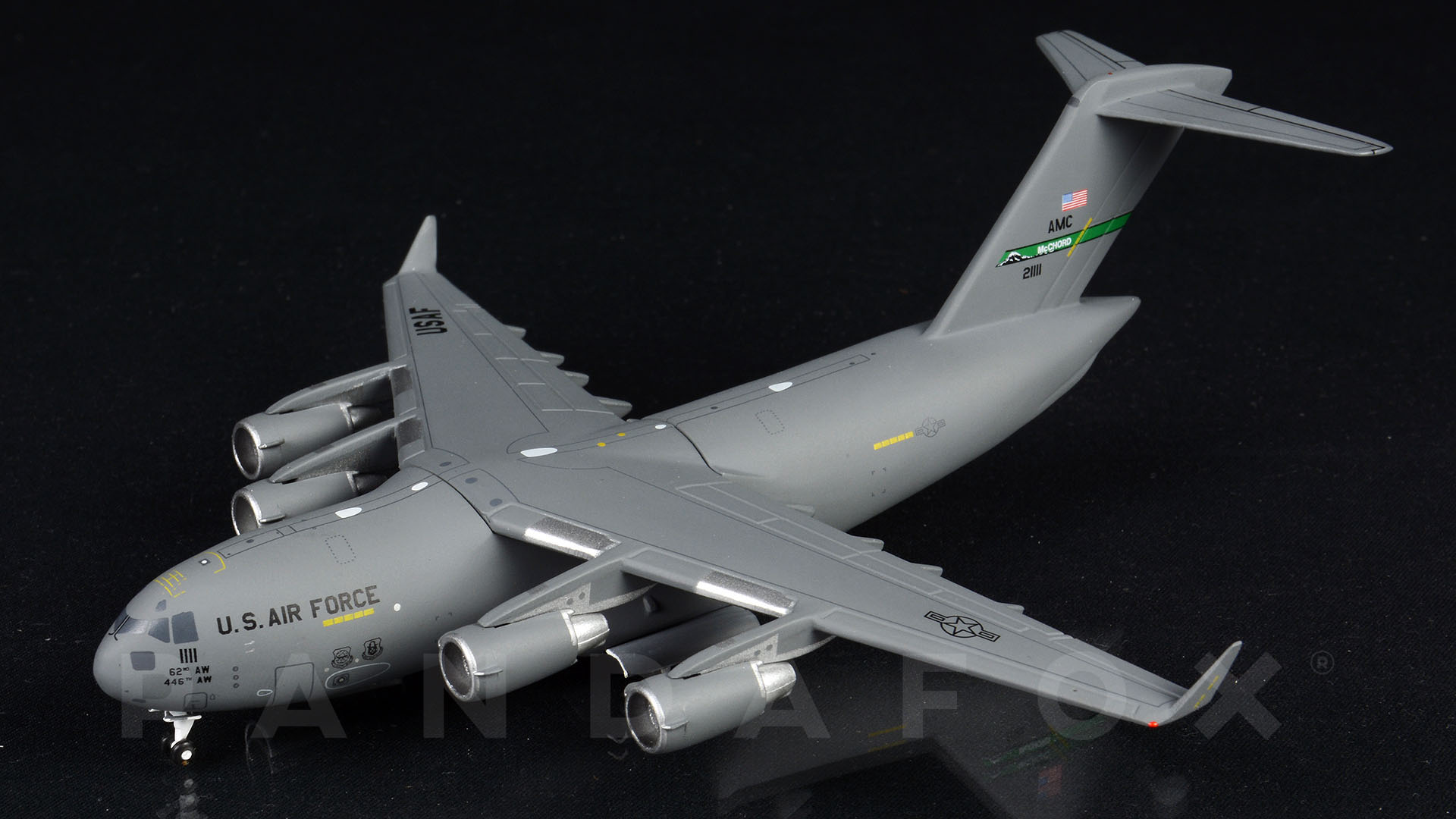 Mô hình Máy bay vận tải C 17 Globemaster III tỷ lệ 1200