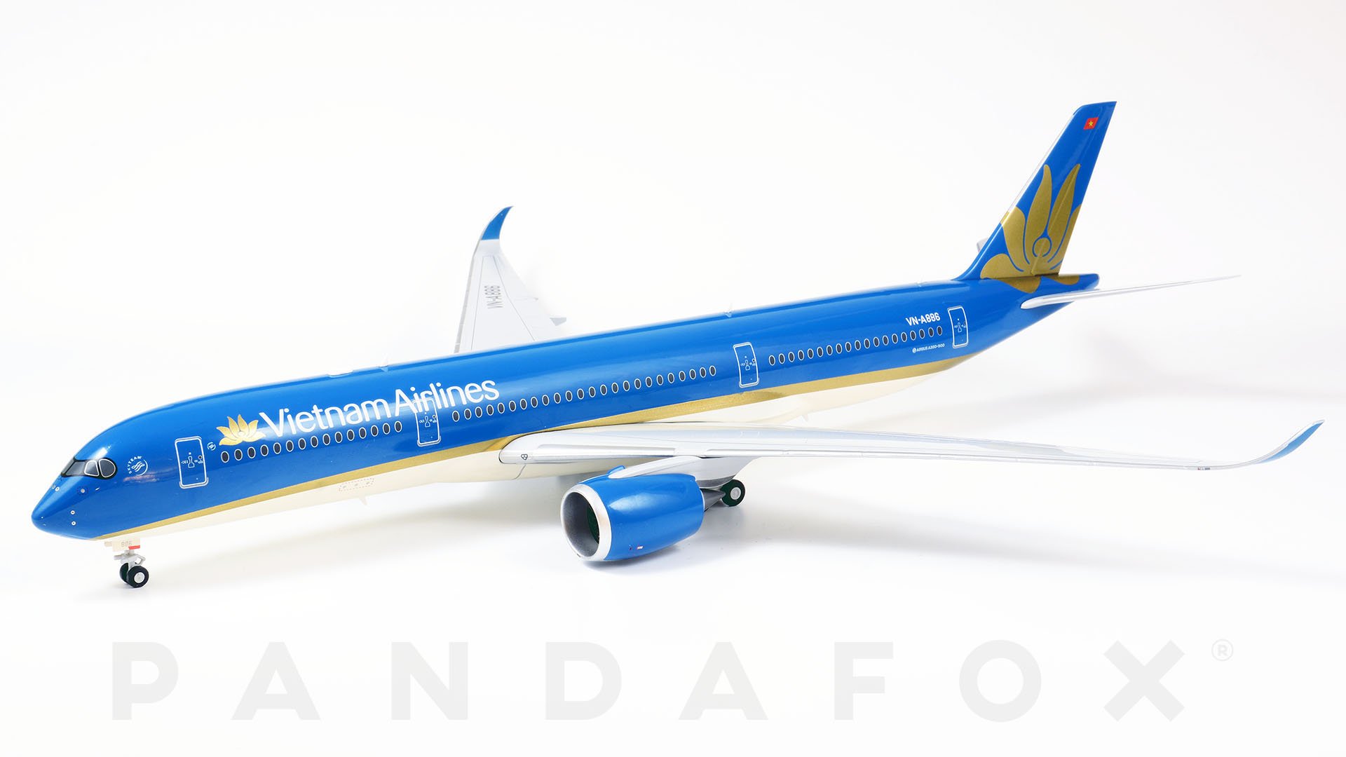 Mô hình máy bay tĩnh Airbus A350XWB 47cm có bánh xe và đèn led  Shopee  Việt Nam