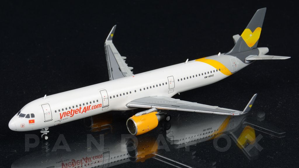 VietJet Air Airbus A321 VN-A542 Thomas Cook Livery JC Wings 1:400 JC4VJC428 XX4428