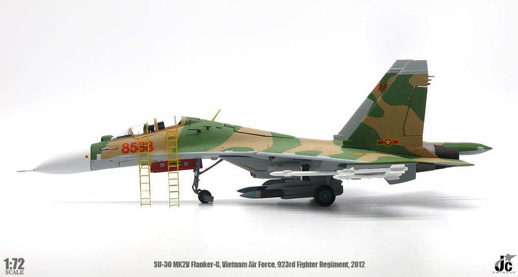 Vietnam People's Air Force Su-30MK2V Flanker-G Red 8588 (923rd Yeh The Fighter Rgt, Vietnam, 2012) JC Wings 1:72 JCW-72-SU30-009