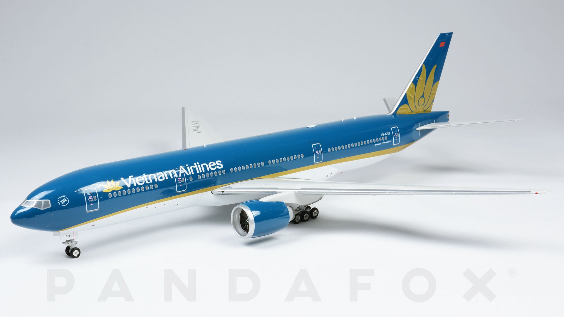 Mô Hình Máy Bay Vietnam Airlines Boeing 777200ER VNA143 PandaFox Toys  Vietnam  Máy Bay Mô Hình Tĩnh