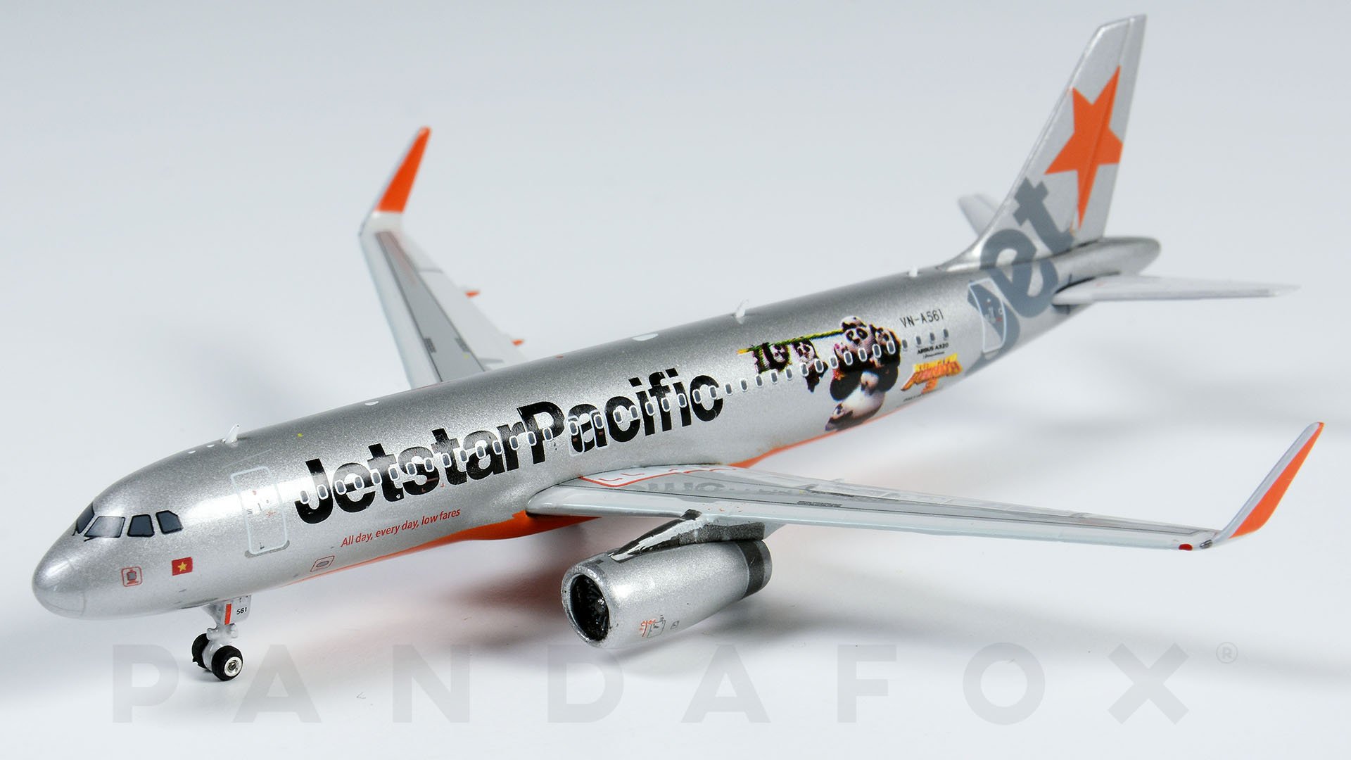 Giảm giá Mô hình máy bay tĩnh Airbus A320 Jetstar Pacific 20cm có bánh xe   BeeCost