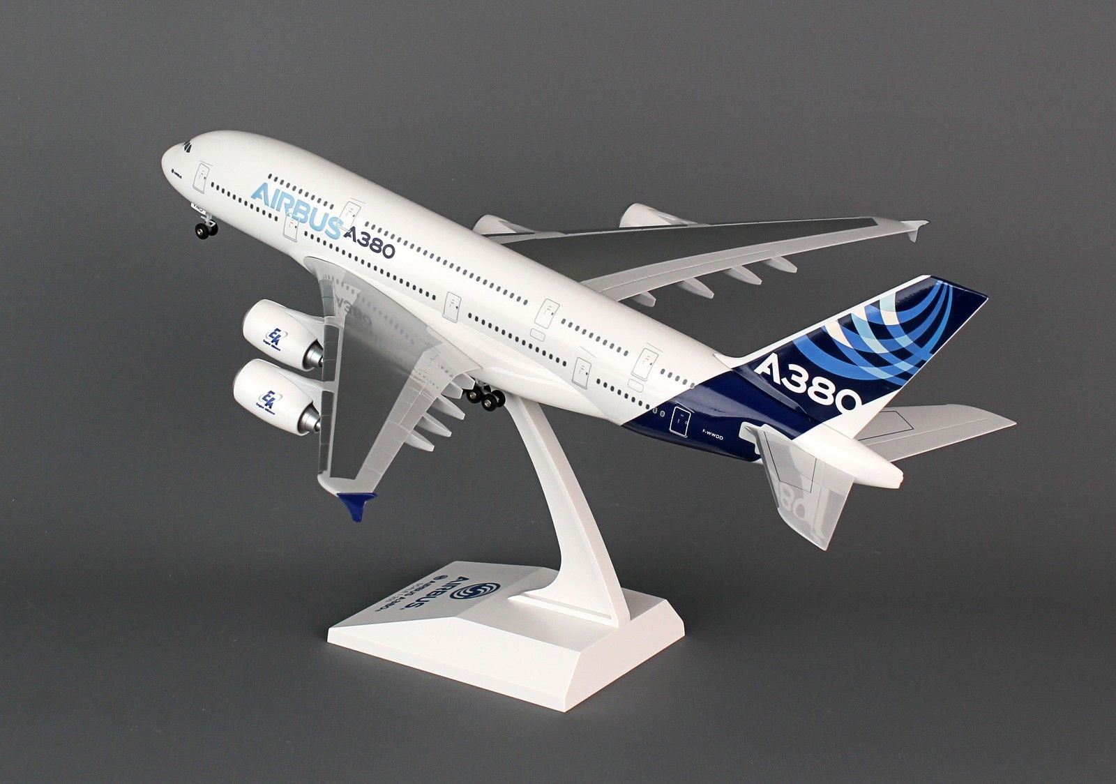 Mô hình máy bay tĩnh Airbus A380 Bamboo Airway  20cm  Đế chưng bày Hợp  kim sáng  Bộ sưu tập 20CM 16CM  KÈM ĐẾ MICA TRƯNG BAY  MixASale