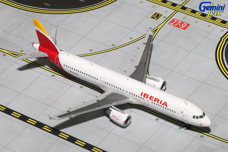 Mô Hình Máy Bay Iberia Airbus A321 EC-ILO | GeminiJets 1:400