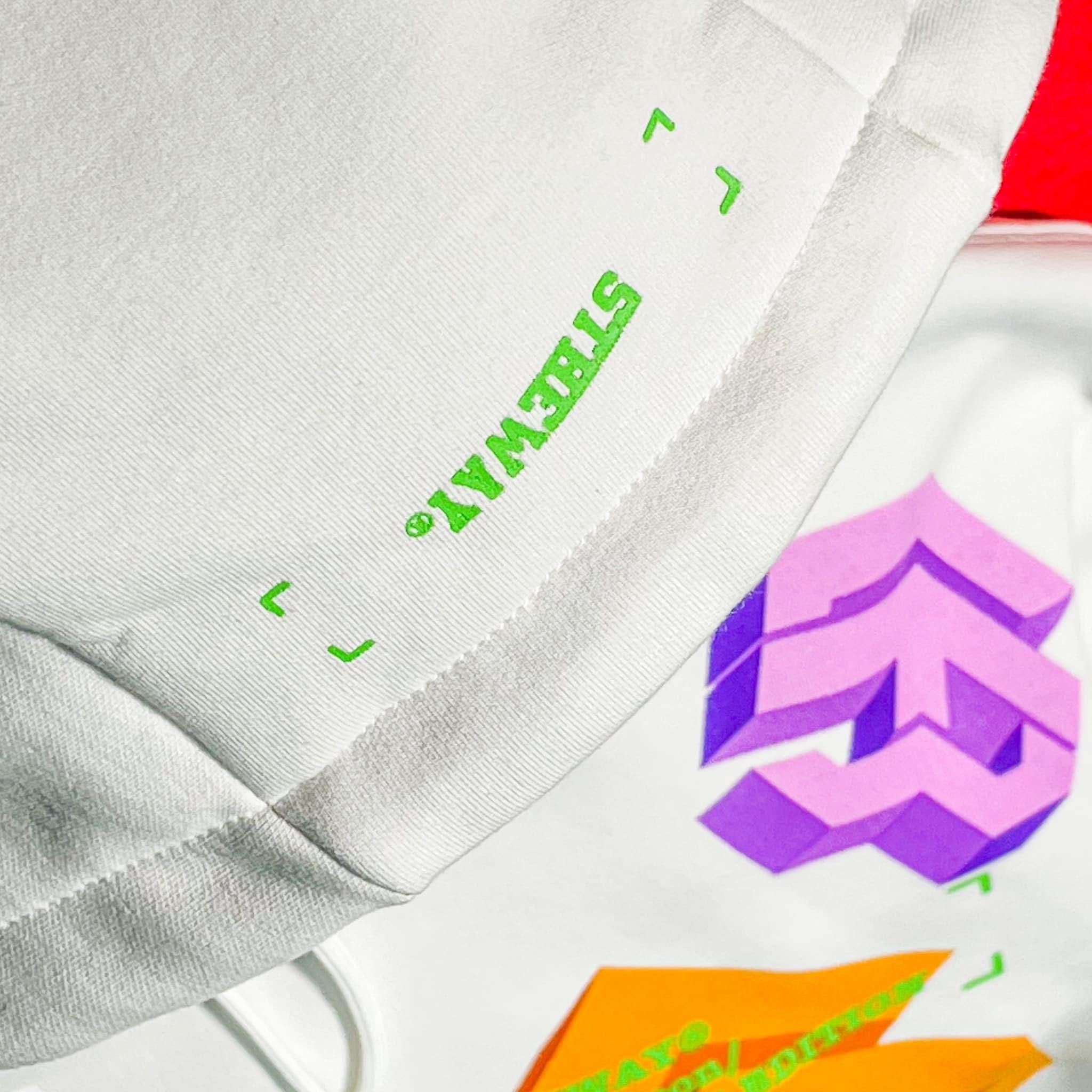 /public icon/ MULTI COLOR BIG LOGO SQUARE HOODIE™