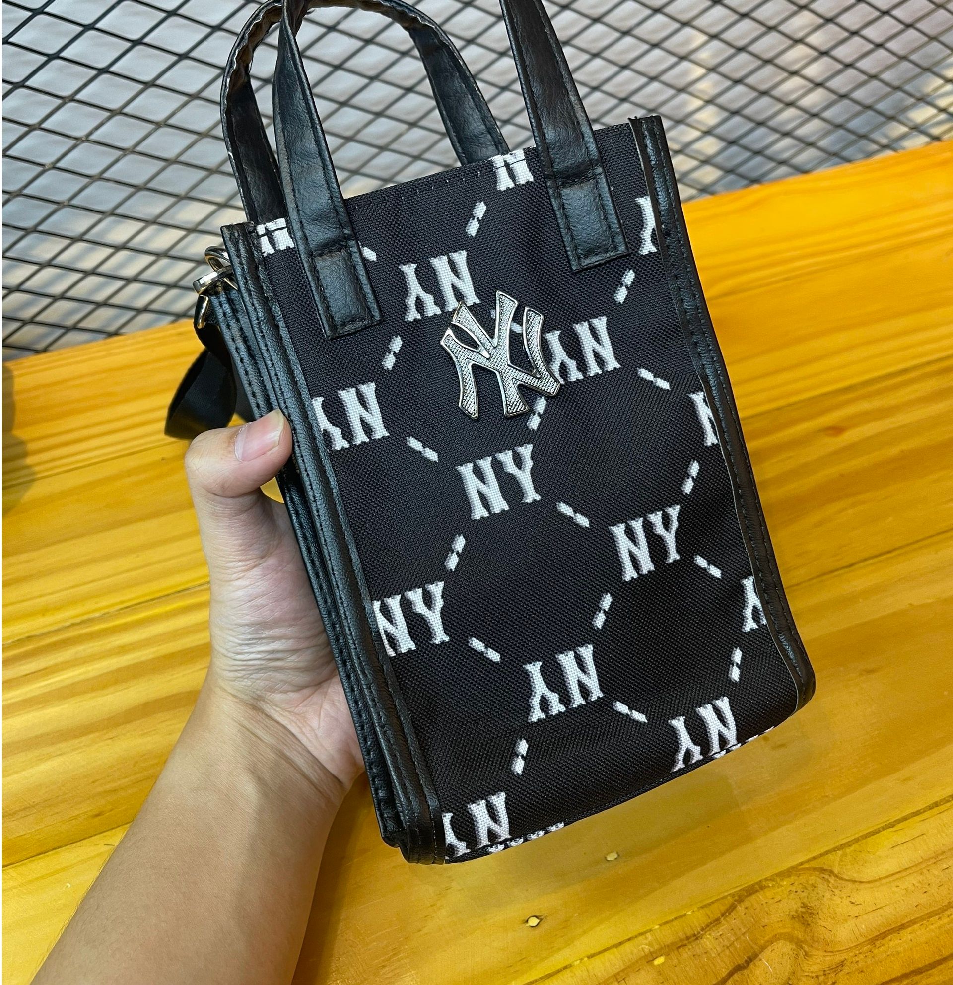 Túi MLB Monogram Nylon Jacquard Mini Crossbody Bag NY Yankees  Lazadavn
