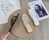  Dép Dây Xỏ Ngón Mờ 