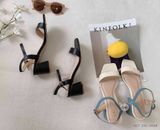  Sandal 
