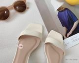  Sandal 