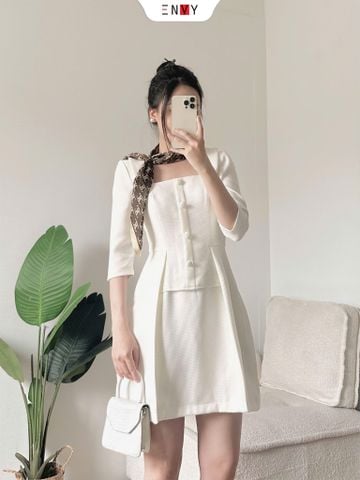  Đầm Cổ Vuông Tay Lỡ 