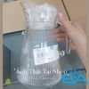 Bình Thuỷ Tinh Đựng Nước 1.6L Quai Cầm Miệng Rót Dáng Eo Thẳng Sọc EH1009-2B Vertical Stripe Glass Pitcher Jar 1600ML