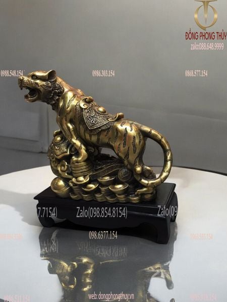 Tượng Hổ bằng đồng cưỡi gậy như ý Cao 30 dài 13 ngang 34 nặng 5kg