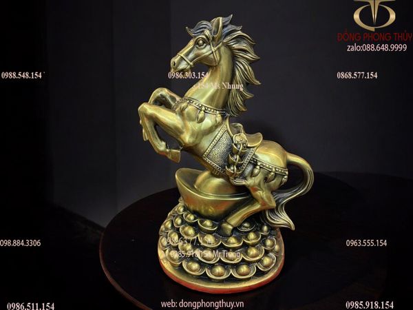 tượng ngựa phong thủy- ngựa hý đứng núi tiền bằng đồng cao 37cm