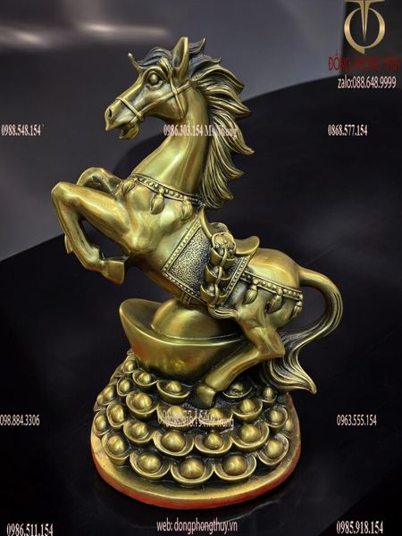 tượng ngựa phong thủy- ngựa hý đứng núi tiền bằng đồng cao 37cm