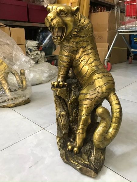 Tượng hổ phong thuỷ Hổ vươn đá kt cao 42cm