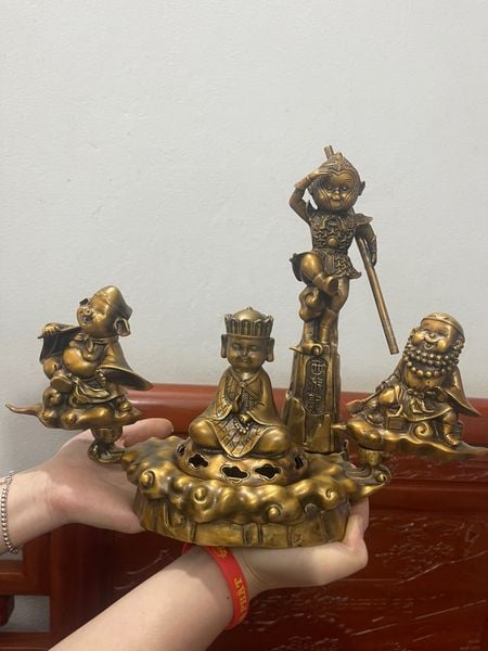 Bộ tề thiên nhỏ cao 28 ngang 38 nặng 3,6 kg