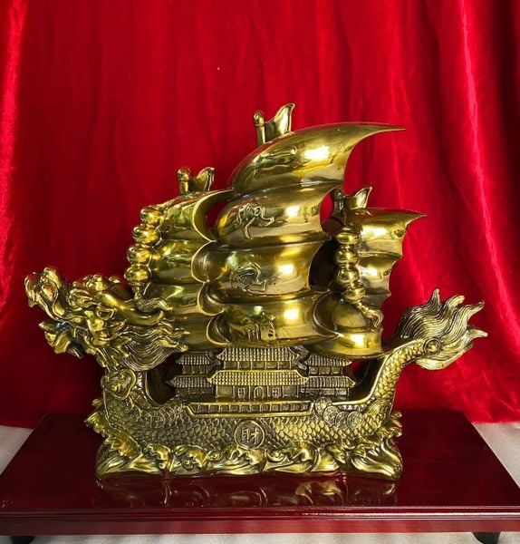 Thuyền rồng bằng đồng nặng 11kg