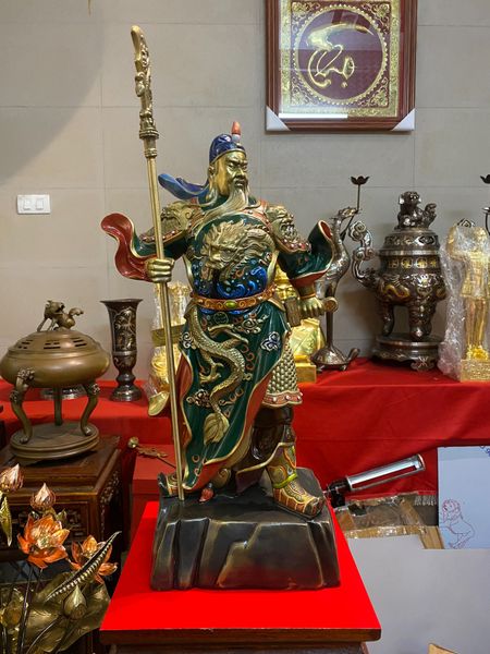 Tượng quan công vẽ màu bằng đồng cao 45cm