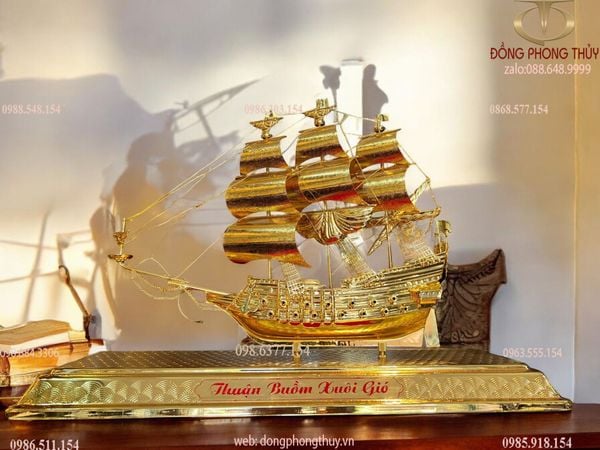 Quà tặng vip - quà tặng sếp -  mô hình thuyền buồm mạ vàng 24k