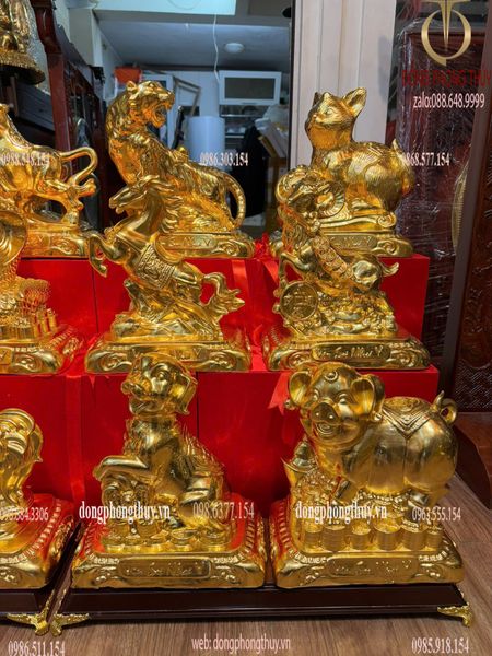 Bộ 12 con giáp chữ Việt bằng đồng dát vàng 24k cao 29cm nặng 5kg 1 con