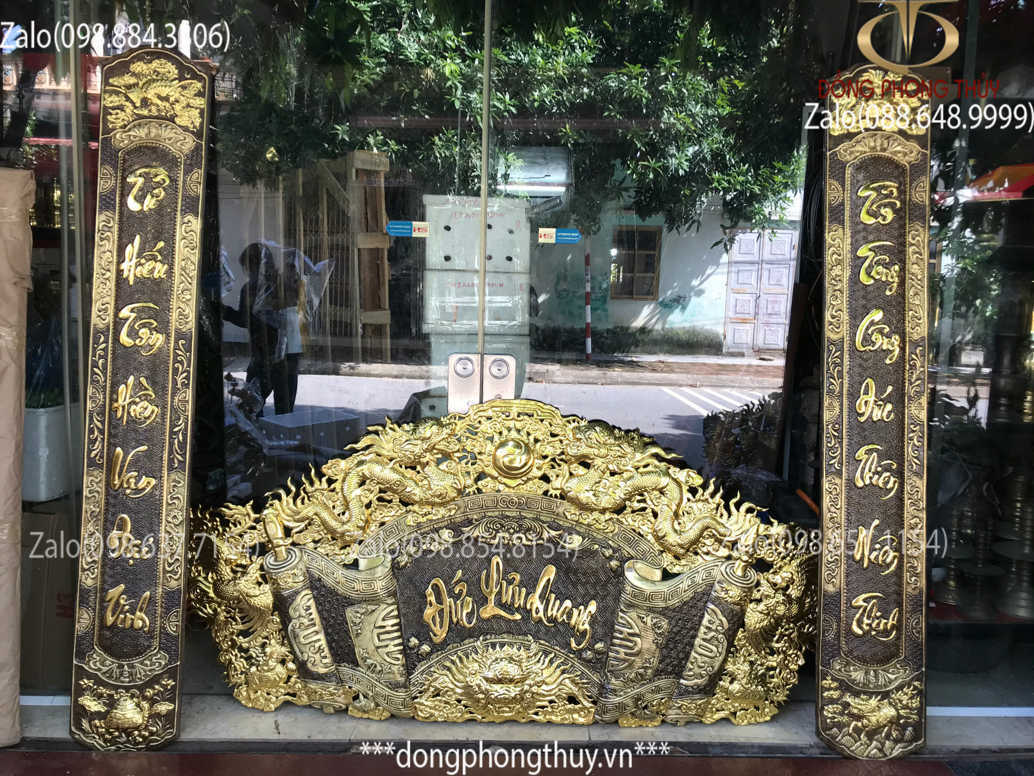 Bộ cuốn thư câu đối 1m76 dát vàng bạc chữ Việt hàng đẹp