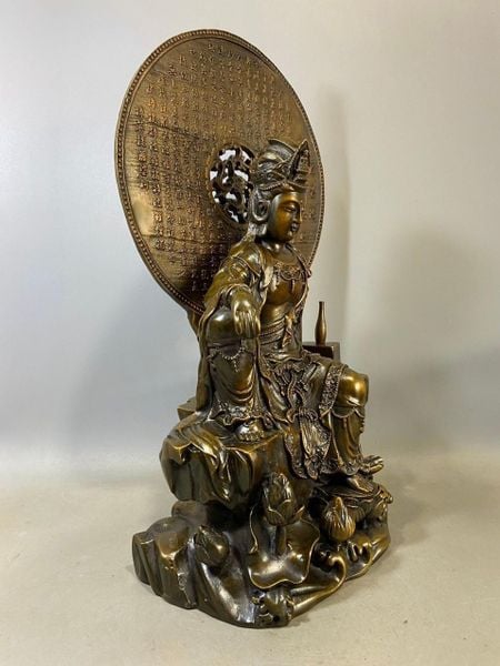 Quan âm tự tại lá đề kinh bát nhã