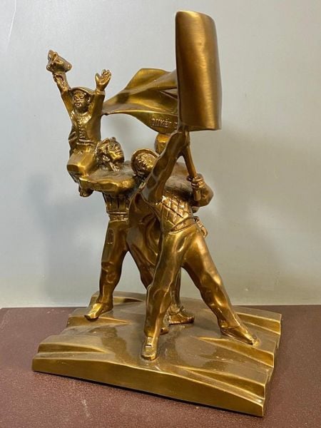 Tượng đài chiến thắng Điện Biên Phủ