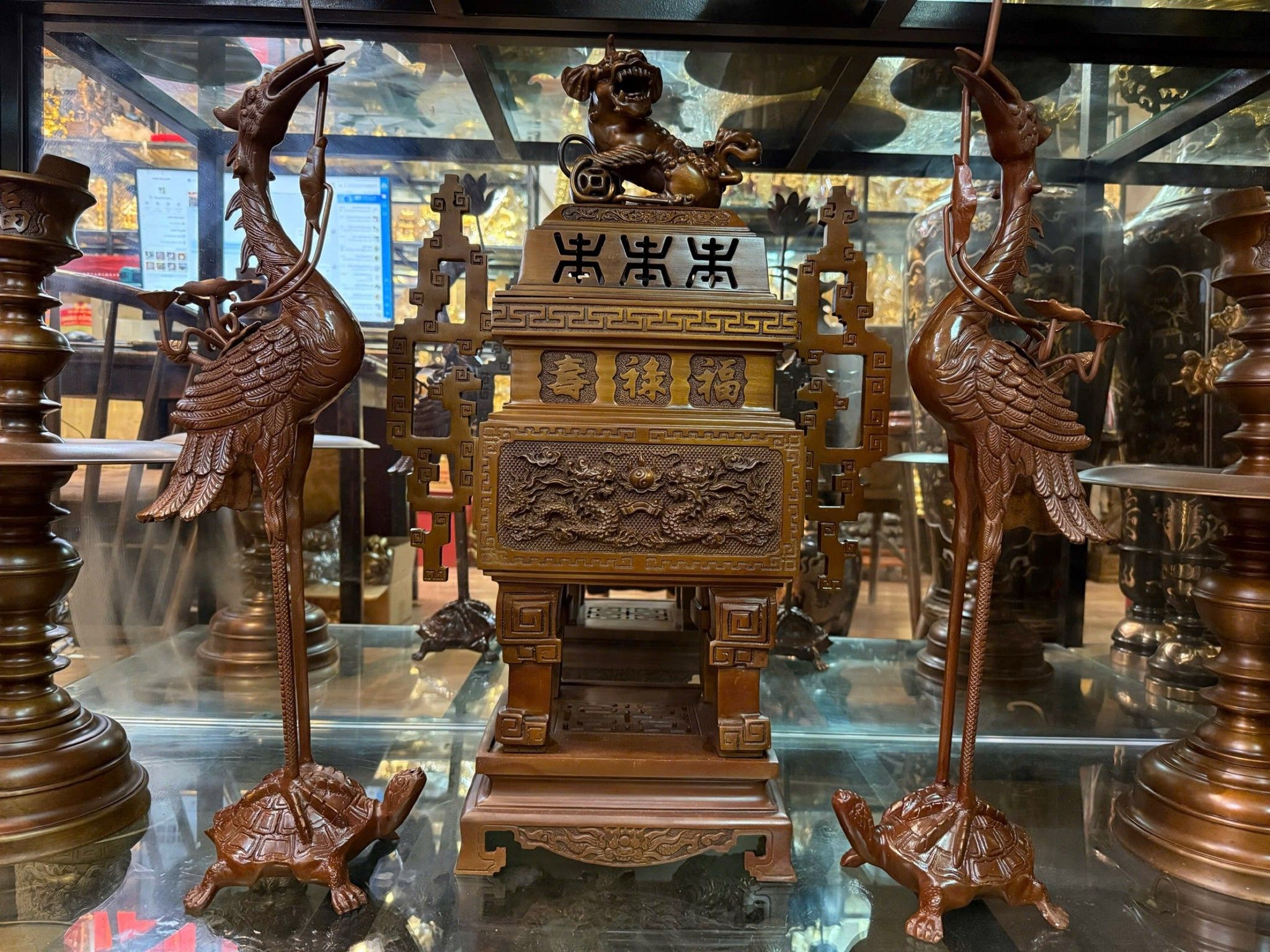 Bộ đỉnh đồng vuông màu cổ cao 63cm