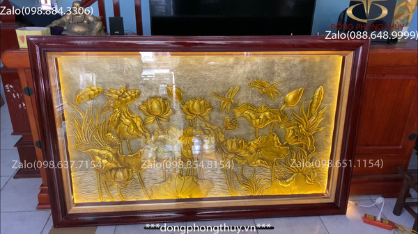 Tranh hoa sen bằng đồng 1m07*1m73