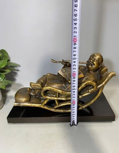 Tượng Quản gia cao 20 ngang 37 nặng 6.5kg