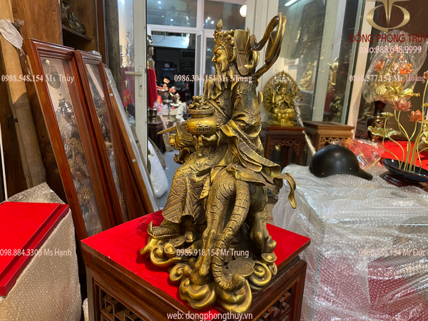 Tượng Triệu Công Minh cưỡi Hổ bằng đồng