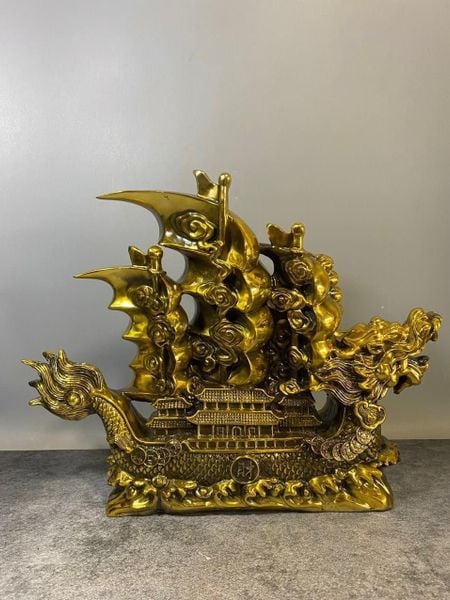 Thuyền rồng bằng đồng nặng 11kg