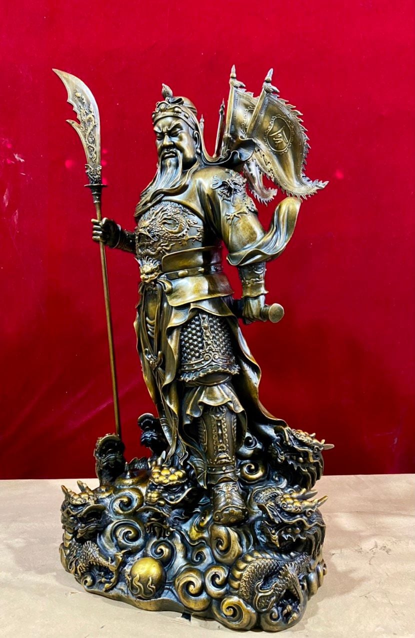 Quan công ngũ kỳ cao đến đầu 68 cm đến đao 76 cm nặng 30 kg