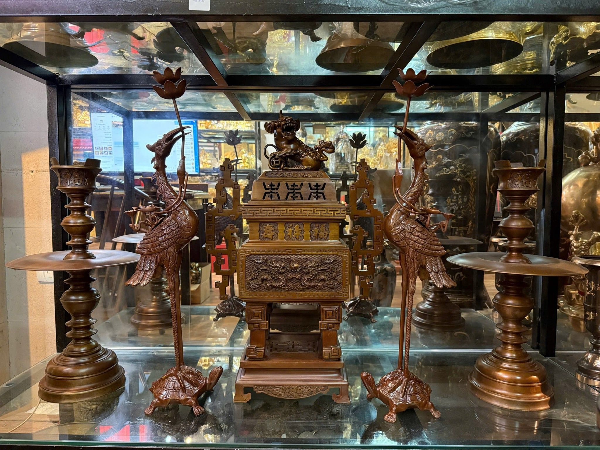 Bộ đỉnh đồng vuông màu cổ cao 63cm