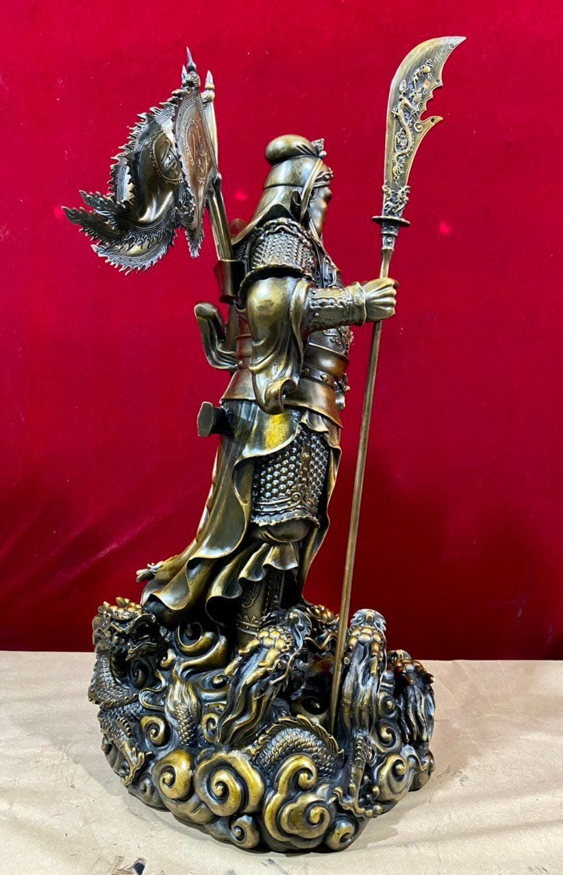 Quan công ngũ kỳ cao đến đầu 68 cm đến đao 76 cm nặng 30 kg