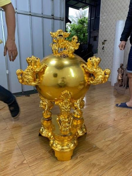 Đỉnh đồng đỏ thất lân vờn cầu 1m2 110kg  thếp vàng