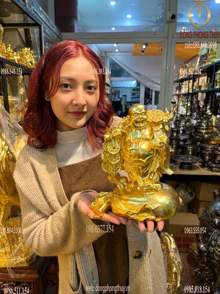 tượng phật di lặc đứng bị gánh bao tiền bằng đồng dát vàng 24k Cao 24,5 nặng 2,7kg
