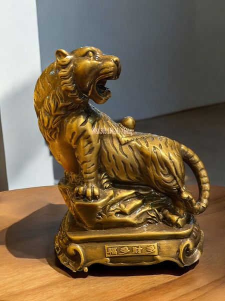 Tượng hổ cao sơn viễn vọng bằng đồng